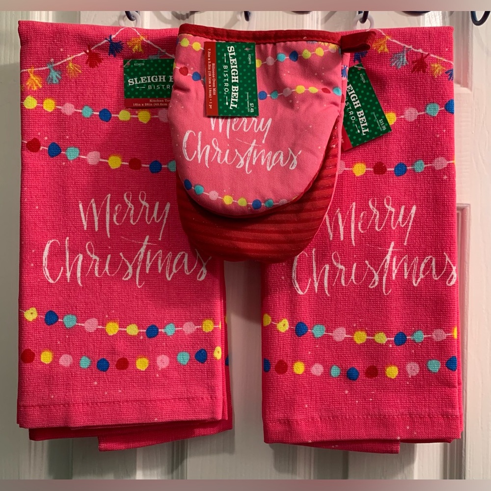 Pink Merry Christmas Kitchen Towels and Silicone oven mitt
